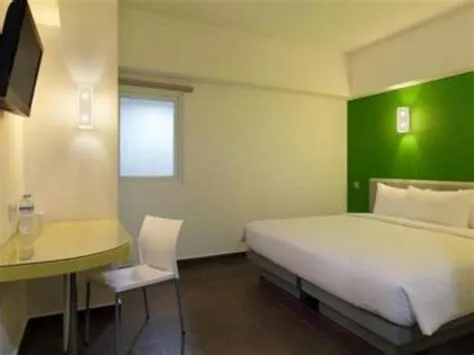 Hotel Amaris Tendean in Jakarta - Room Deals, Photos & Reviews