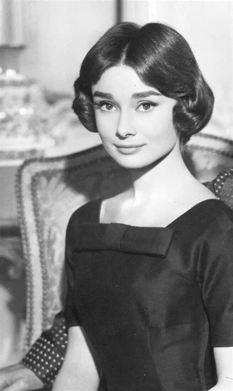 by Tilly Malone on Audrey hepburn | Audrey hepburn pictures, Audrey ...
