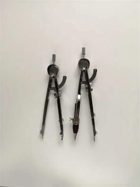 Different Types of Geometry Compass