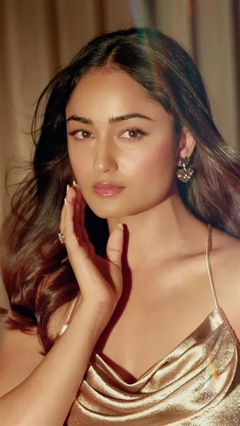 by karunyataja battula on Hot | Celebrities, Beautiful indian ...