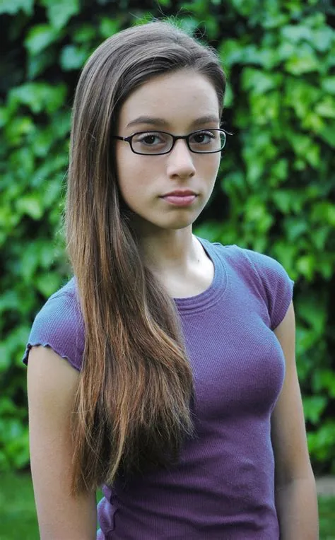 Image tagged with glasses, girls in glasse, beautiful girls ...