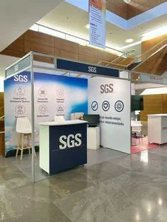 by Eltarek on تجهيزات | Store design interior, Retail store ...