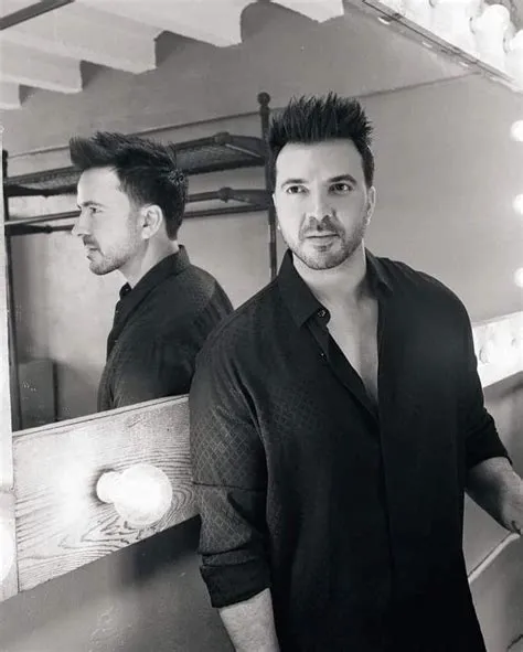 de Daniela Soledad Melia en Luis Fonsi | Reggaeton latino ...