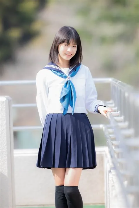 制服少女画像 – 女の子イラスト制服 – MSDW