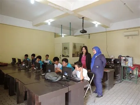 AKREDITASI SMK RESPATI 1 TAHUN 2014