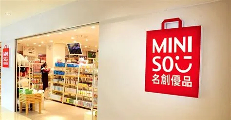 Proyek Pemasangan Rolling Door One sheet Miniso Full Porforated Lippo ...