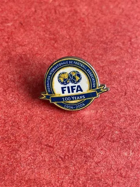 100 Years FIFA | Kaufen auf Ricardo