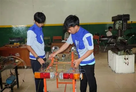 UJIAN KOMPETENSI SMK RESPATI TAHUN 2013