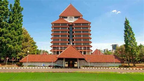 Top 5 Universitas Di Indonesia - Perumperindo.co.id