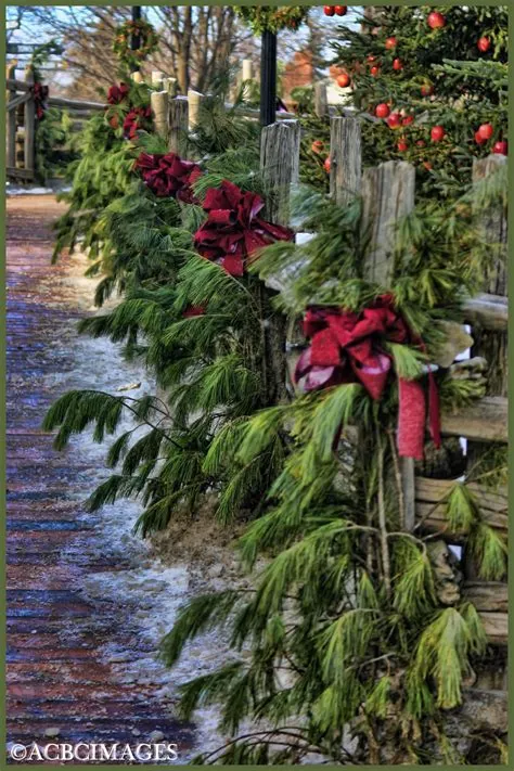 Green Christmas Decorating Ideas – Easyday | Christmas greenery ...