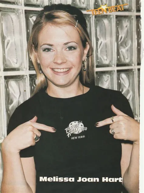 Melissa Joan Hart teen magazine pinup Planet Hollywood shirt 16 Teen ...