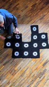 Circle To Square Granny Square | Easy Breezy Crochet | Crochet hexagon ...