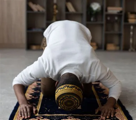 Cara Mengqadho Sholat Maghrib di Waktu Isya, Lengkap Beserta Niat dan ...