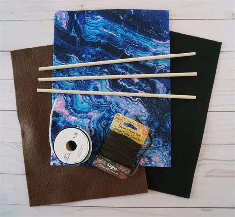 How to Make a DIY Pin Banner | Divine Creative Love