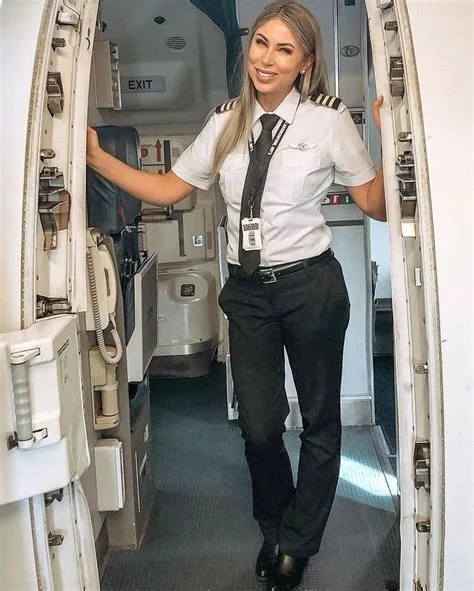 Jess L. (@pilot.jess) • Instagram photos and videos