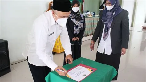 KEPALA KEMENAG KAB BOGOR RESMIKAN APLIKASI E-TATA PERSURATAN MAN 1 ...