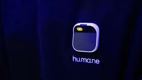 Humane Ai Pin : on a essayé le projecteur qui veut remplacer le ...