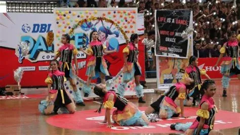 Dancer SMAN 4 Jember Tampil Memukau di Honda DBL with Kopi Good Day ...