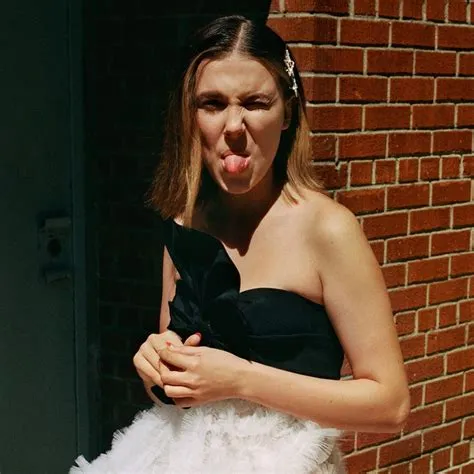 she’s so goofy i love her 💓 ~ ~ ~ ~ ~ tags | Teen vogue, Teen vogue ...