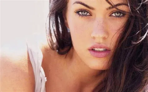 The 16 Most Beautiful Women In The World All Time...