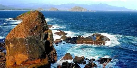 Pantai Papuma Jember: Lokasi, Harga Tiket, Jam Buka, Daya Tarik ...
