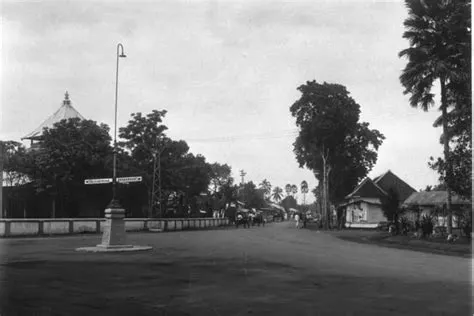 Menengok Alun-alun pada Abad ke 18, Banyak Peninggalan Sejarah di Alun ...