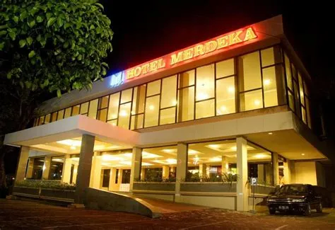 Hotel Merdeka Madiun - SuiteTrails