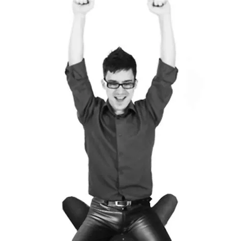 MEN SCHOOLBOY PIN on Tumblr