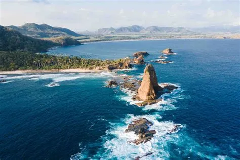 Eksplorasi Wisata Pantai Papuma - Lionmag.id