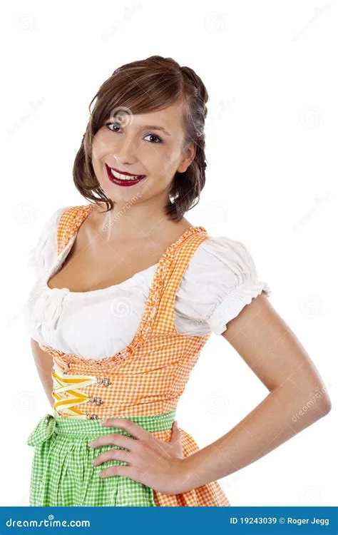 Schöne, Bayerische Frau Im Dirndl Lächelt Glücklich Stockbild - Bild ...