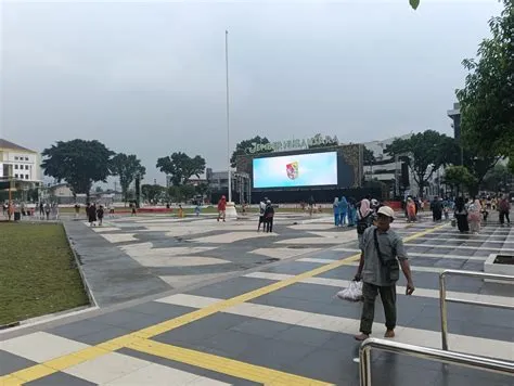 ALUN-ALUN JEMBER NUSANTARA DIBUKA UNTUK UMUM, OPTIMALKAN POTENSI JEMBER ...