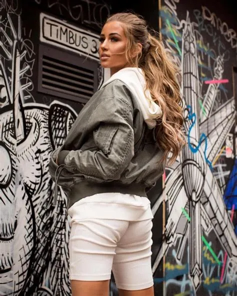 British | Fashion, Model, Georgia