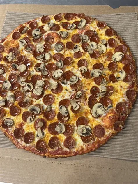 Pine Tree Cafe & Pizza | Londonderry OH