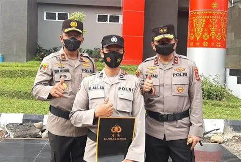 Aipda M. Aliudin,SH dan Personel Jajaran Mendapatkan Penghargaan Pin ...