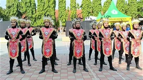 PENAMPILAN PASKIBRA SMP AL ISLAM KRIAN TIM A DI LKBB CLEOPATRA 2024 ...