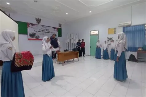 SMK Negeri 6 Jember Gelar Pendidikan Kepalangmerahan, Peserta Dibekali ...