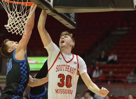 SEMO men's hoops open conference play with 79-72 win over Eastern Illi...