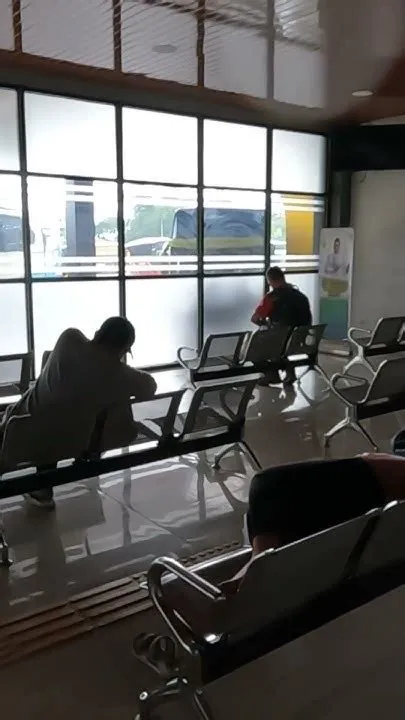 Wajah Baru Terminal Bus Tawang Alun Jember: Pangling melihat ...