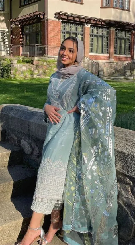 by Furkhan on Styles | Muslim fashion, Muslim fashion dress ...