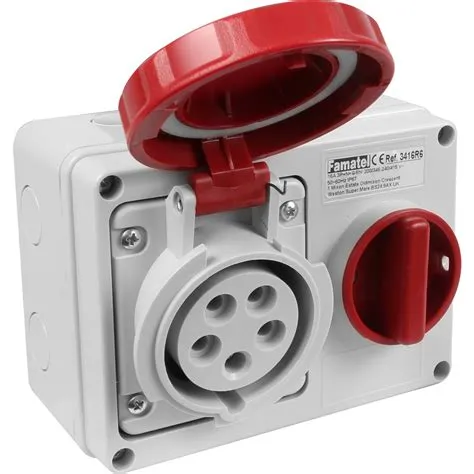 32 Amp 3 Phase Commando Socket » Wiring Work