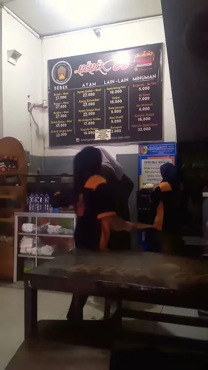 Bebek galak 88 jember jl.jawa - YouTube