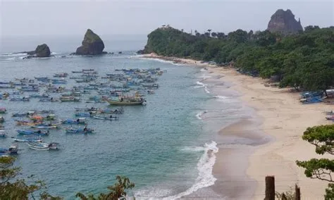 Pantai Papuma Jember – Pesona, Acara Piknik, Lokasi & Harga Tiket ...
