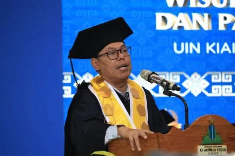 Wisuda ke-60 UIN KHAS Jember: Lulusan Didorong Menjadi Multiguna untuk ...
