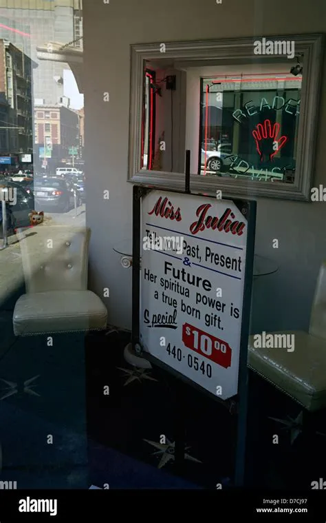 psychic store san francisco Stock Photo - Alamy