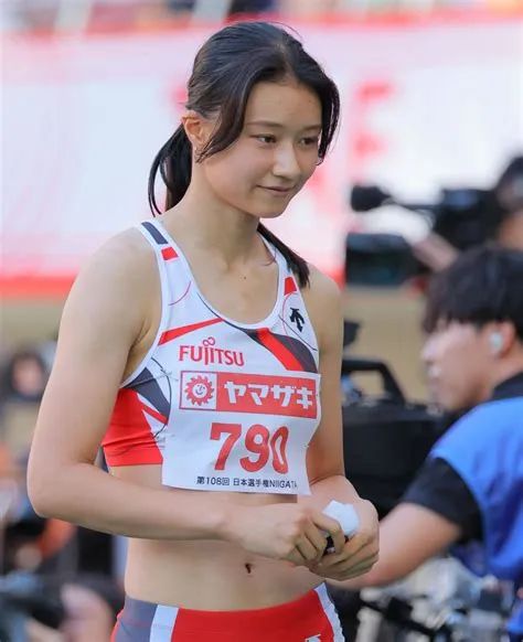 パリ五輪で話題の〝陸上美女〟大人の魅力あふれる撮影ショットに大反響「いや誰やねん！？と思った方は…」と呼びかけ：「おっ！」でつながる地元密着の ...