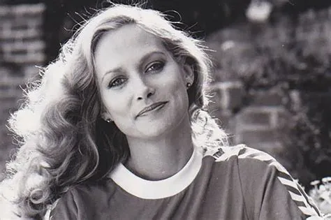 Shelley Smith, Fashion Model Turned Actress and Fertility Advocate ...