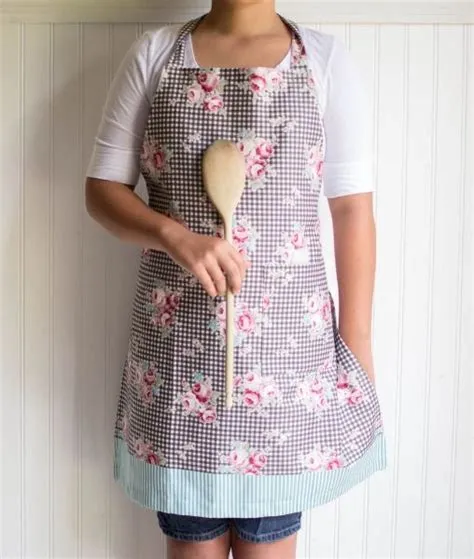 1 Yard Magic Apron {free sewing pattern} — SewCanShe Free Sewing ...