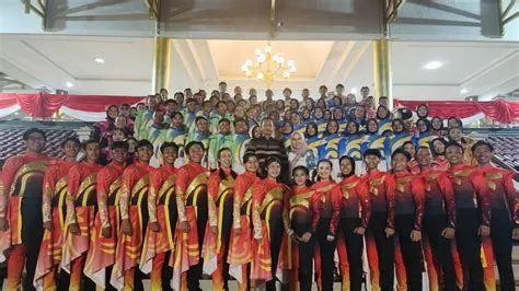 Jember Marcing Band Tampil Elegant Pada Soft Launcing Alun Alun ...