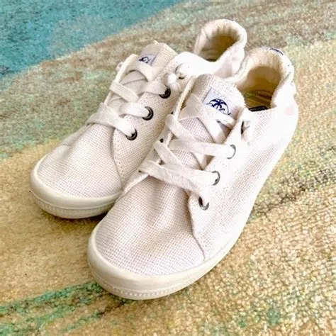 Roxy | Shoes | Roxy Bayshore Soft White Canvas Slip On Sneaker Trainer ...