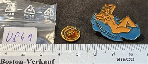 U849 - Pin Schöne Nackte Frau auf einer Wolke Heavenly Body (Gebraucht ...